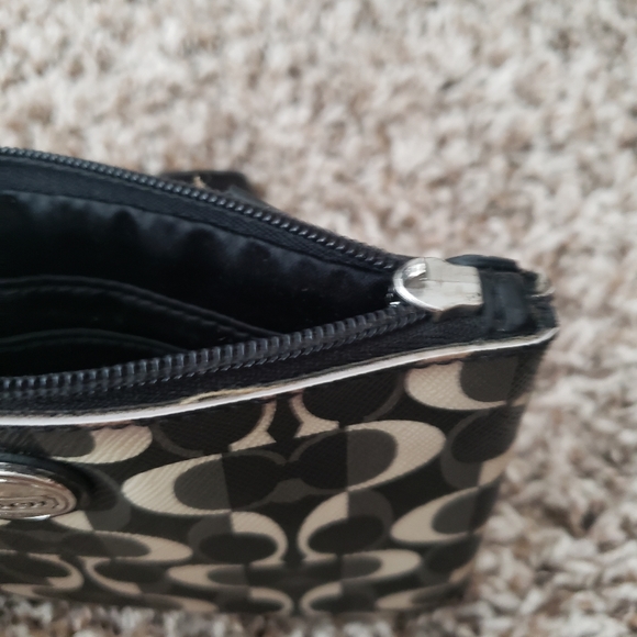 Coach Wristlet - Picture 4 of 5